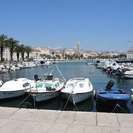 Apartment Leo Lägenhet *