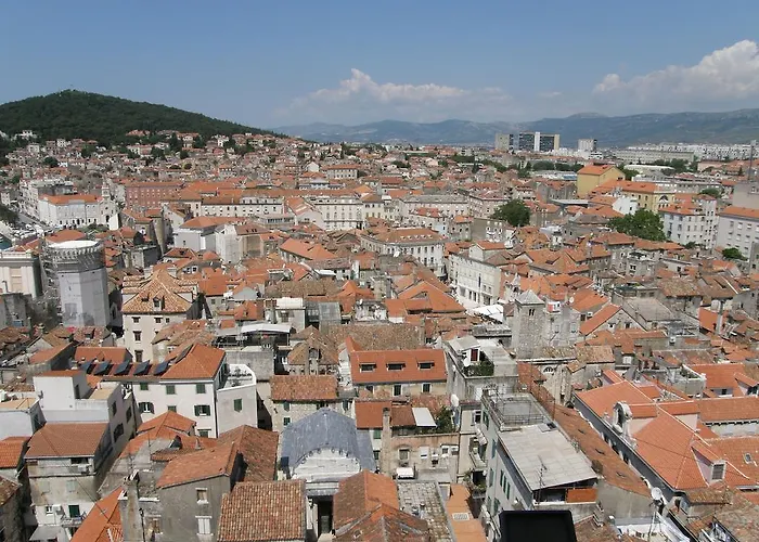 Leo Διαμέρισμα Σπλιτ